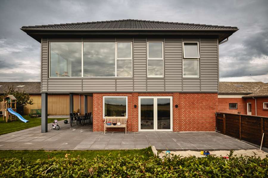 Altes Bauernhaus erhält neues Leben durch hochwertige Fassadenprofile, Aalborgvej 214, 7742 Vesløs, Dänemark